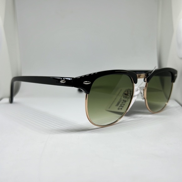 ClubMaster Classic Sunglasses - Green Lens / Black Frame - Picture 2 of 2